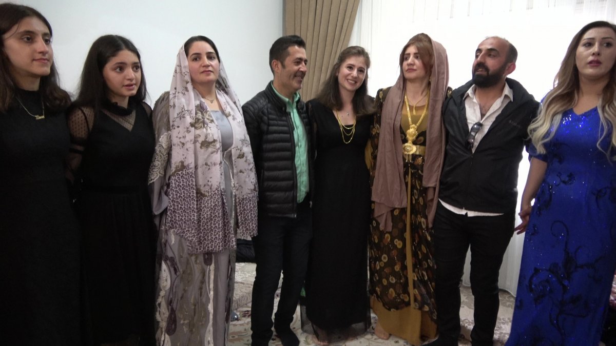 Savaş nedeniyle ülkesinde nişan yapamayan Ukraynalı gelin Hakkari'ye geldi