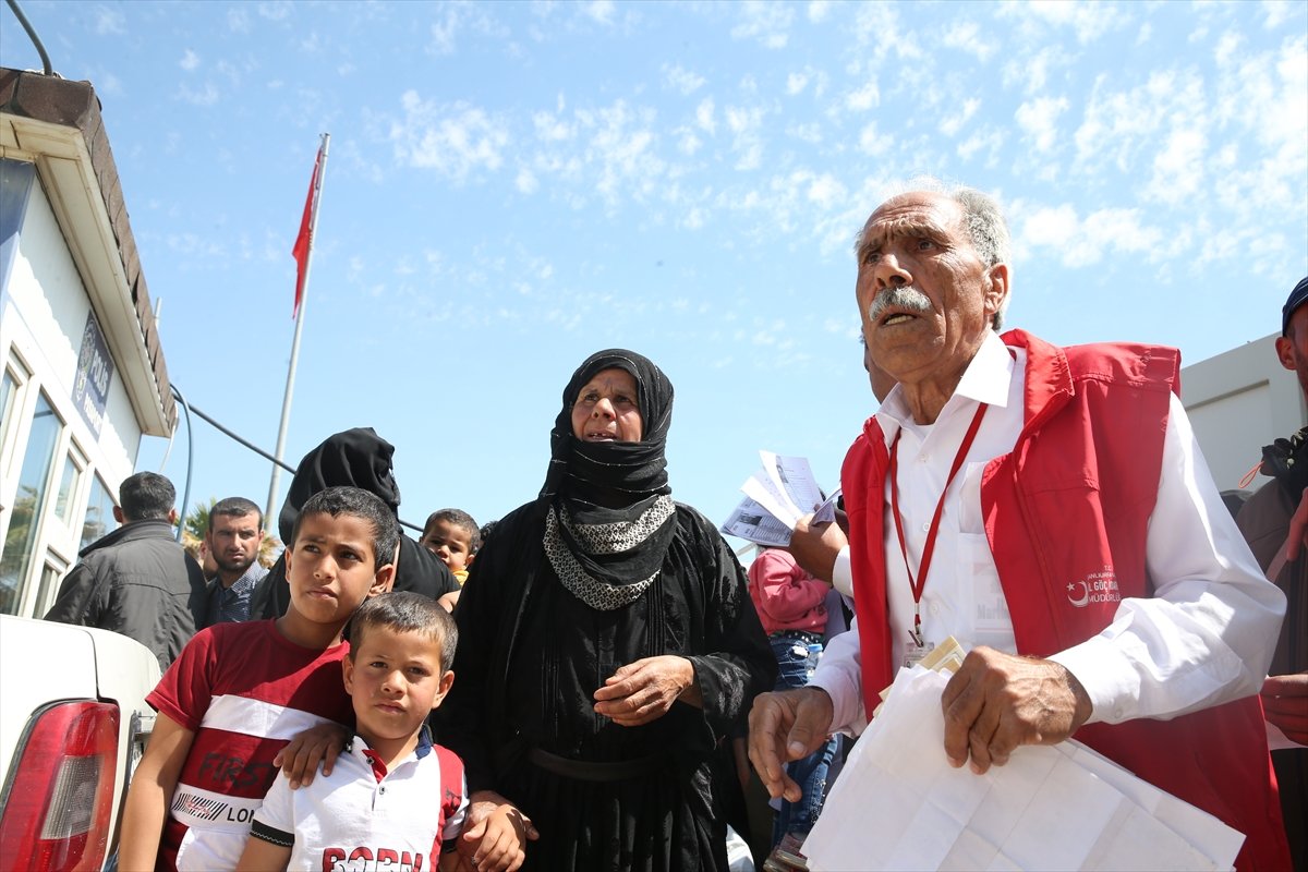 Suriyelilerin gönüllü geri dönüşleri devam ediyor