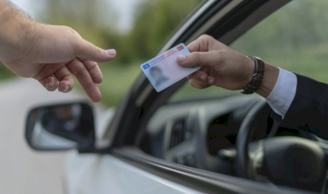 2016'dan önce ehliyet alan herkes mecbur! Son gün yaklaşıyor, yapan kurtuldu...