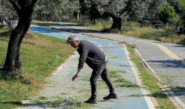 Balıkesir Edremit'te yeşil alanlara bakım