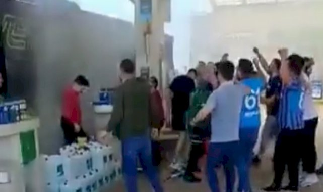 Fenerbahçeli ve Trabzonsporlu taraftarlar birbirlerine saldırdı