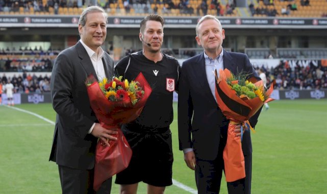 Galatasaray ve Başakşehir, Fırat Aydınus'a çiçek verdi