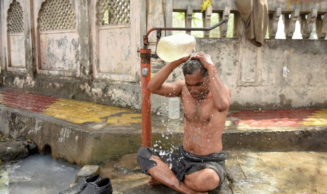 Hindistan ve Pakistan aşırı sıcak hava dalgasıyla kavruluyor