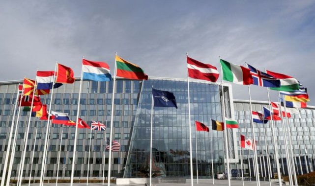 İsveç, NATO'ya üyelik başvurusunu pazartesi açıklayacak iddiası