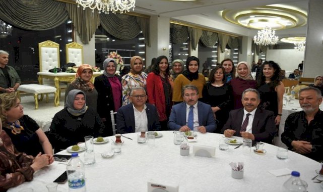 Kayseri'de sağlıkçılara özel tebrik