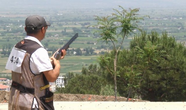 Manisa'da atıcılar 'Mesir' için mücadele ediyor