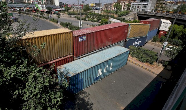 Pakistan'da başkent, İmran Han'ın gösterisi nedeniyle ablukaya alındı: Başbakan'dan iç savaş yorumu