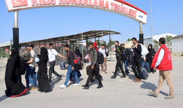 Suriyelilerin ülkelerine gönüllü geri dönüşleri sürüyor