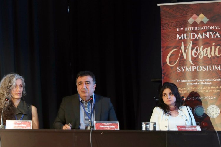 Türk ve dünya bilim insanları Bursa&#039;da &#039;mozaik&#039; için buluştu