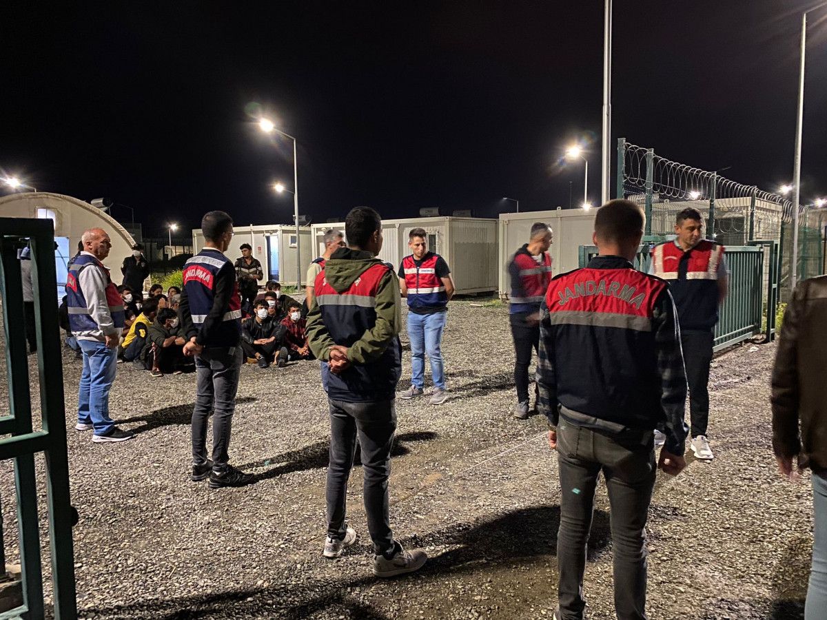 272 Afgan göçmen sınır dışı edildi