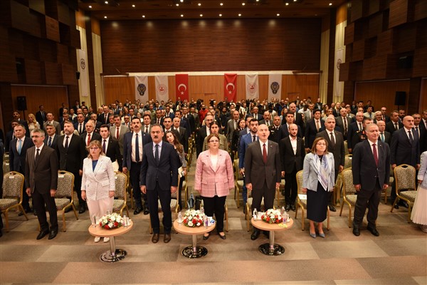 Başkan Şahin, Ankara’da projeleri anlattı