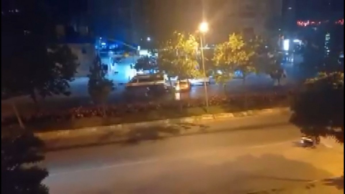 Beylikdüzü'nde eski nişanlı dehşeti: Taksinin önünü kesip saldırdı