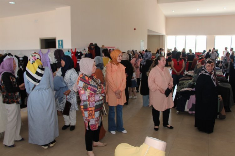 Bilecik Pazaryeri'nde el emekleri görücüye çıktı