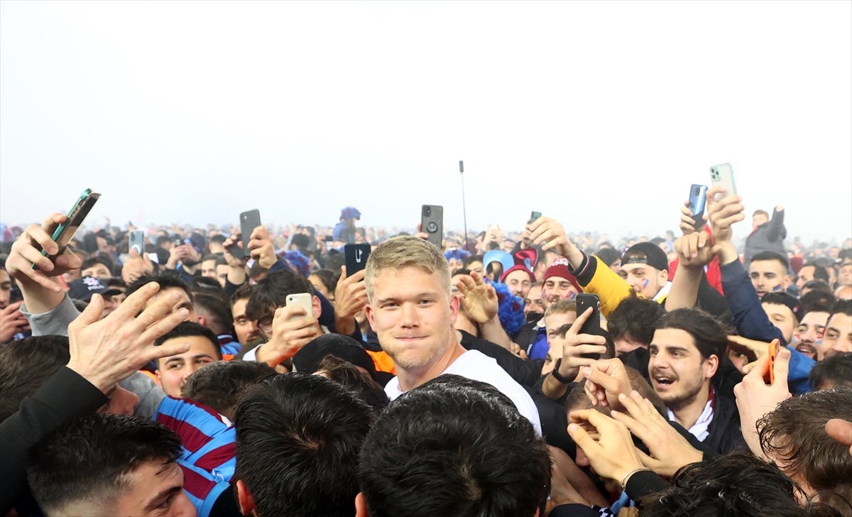 Cornelius: Abdullah Avcı, Avrupai futbol oynatıyor