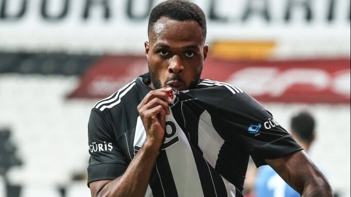 Cyle Larin, Başakşehir'e mi gidiyor?