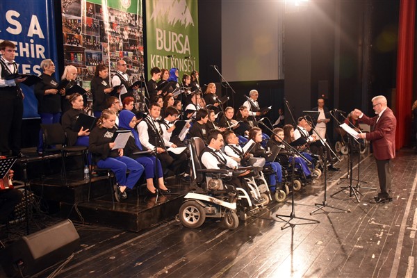 Engelli solistler Bursalı sanatseverlerle buluştu