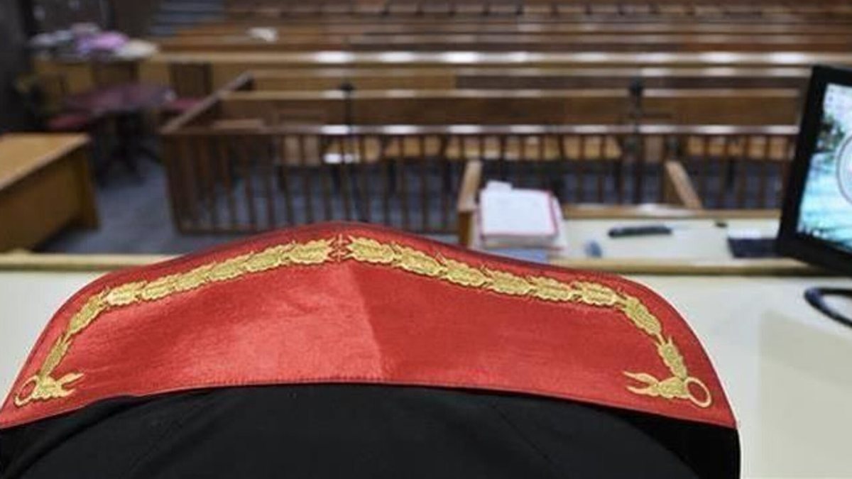 FETÖ&#039;den yargılanan Ege Ordu Komutanı eski emir subayına beraat