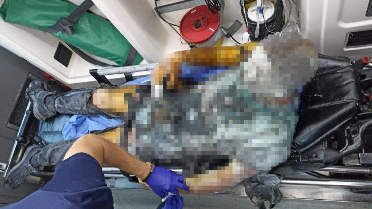 Galata'da kendini yakan genç kurtarılamadı