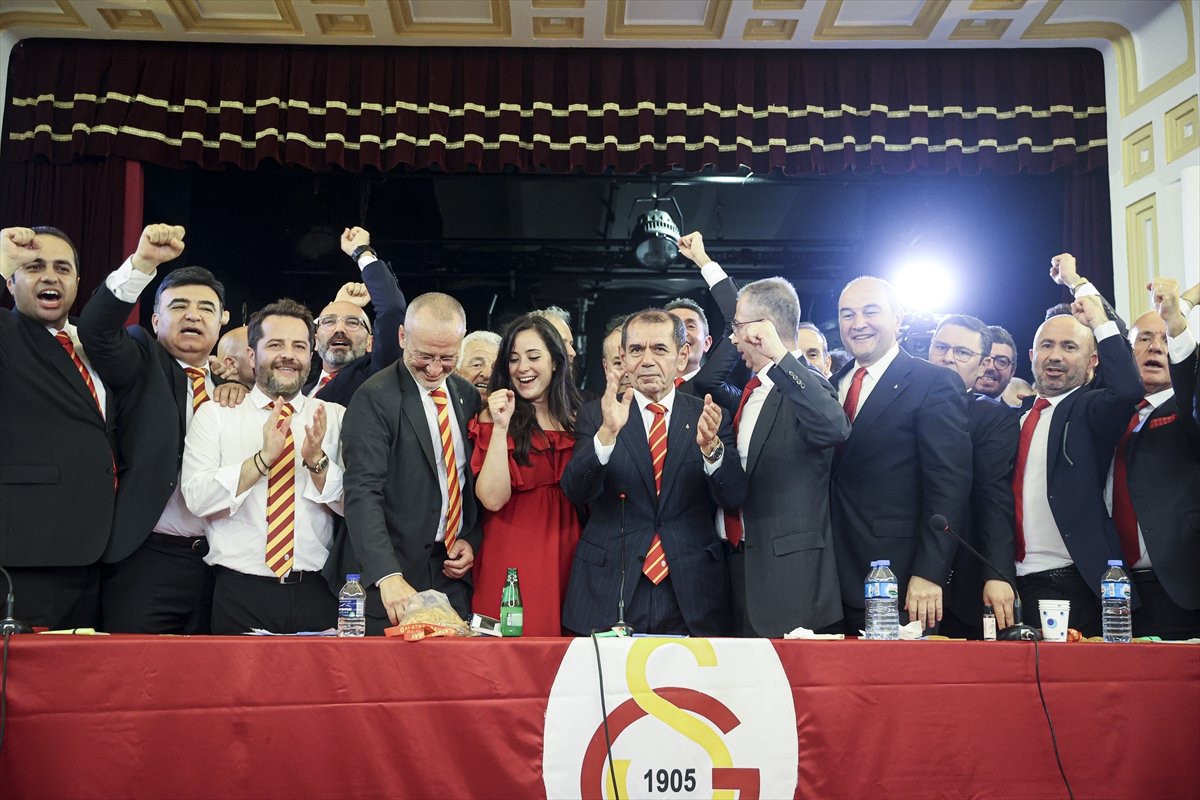 Galatasaray'da Dursun Özbek'in gündemi yoğun