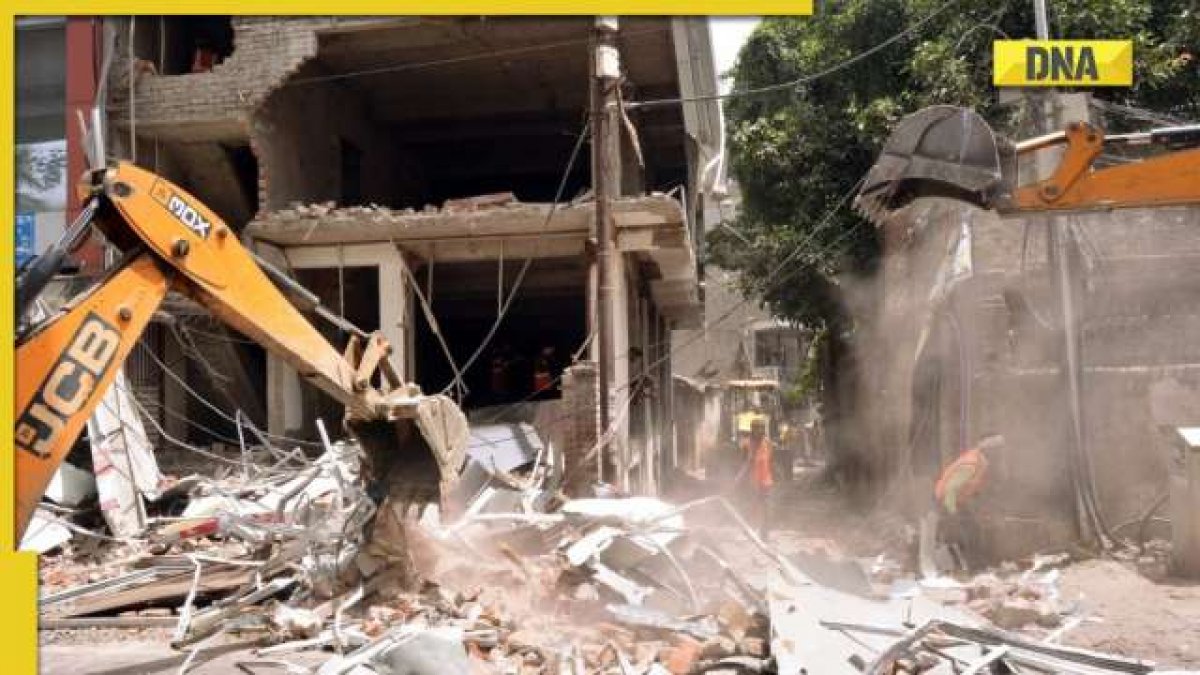 Hindistan'da Hazreti Muhammed'e hakareti protesto eden bazı Müslümanların evleri yıktırıldı