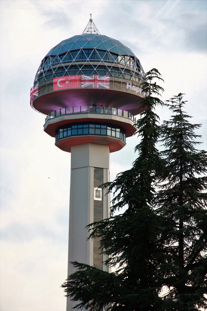 İngiltere Kraliçesi'nin 96. yaşı Ankara'da kutlandı