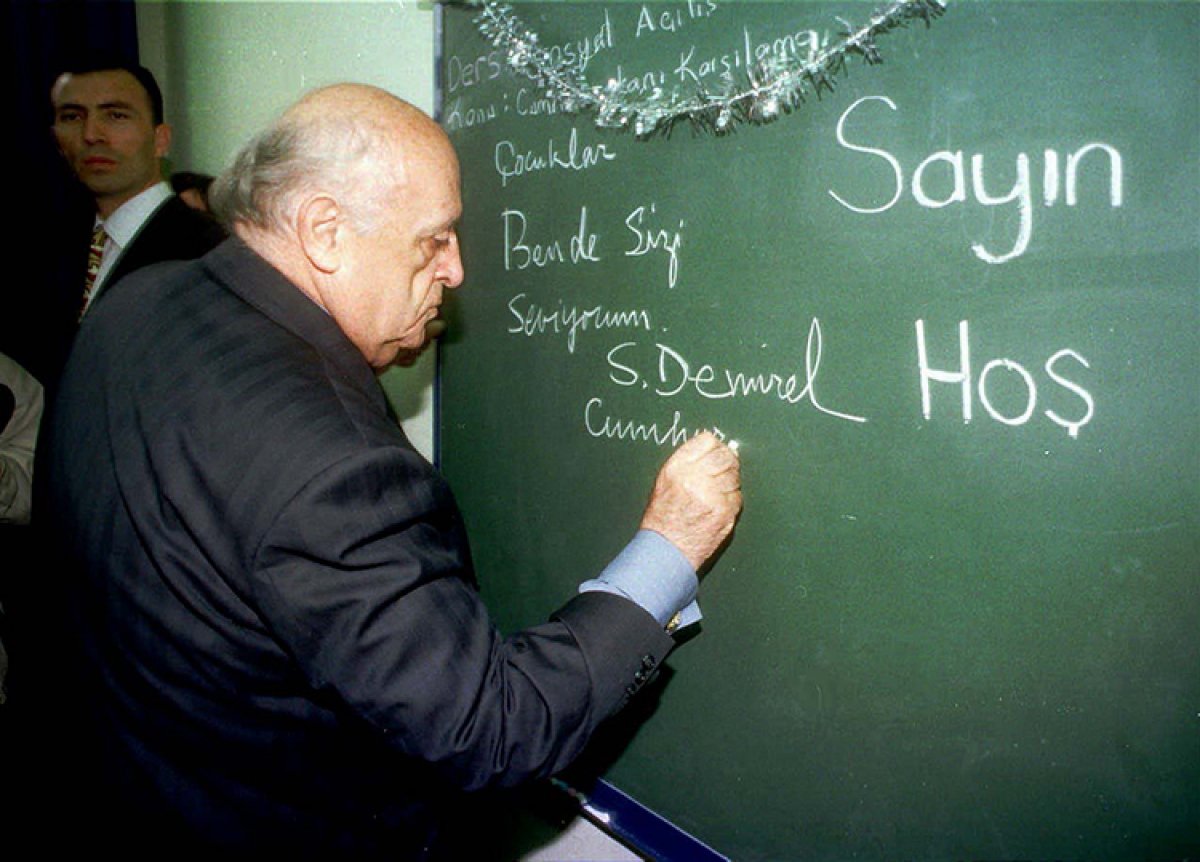 İslamköy'den devletin zirvesine: Süleyman Demirel'in vefatının 7. yıl dönümü