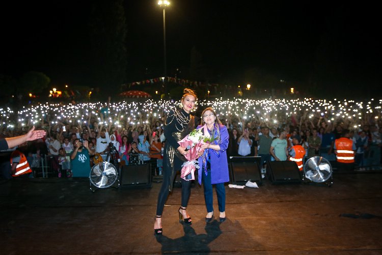 Kadın dostu Gaziantep'e Akalın'dan konserli destek