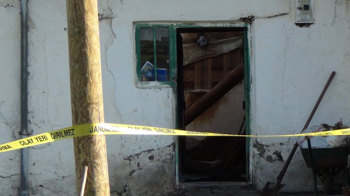 Kars'ta göçük: 3 ölü