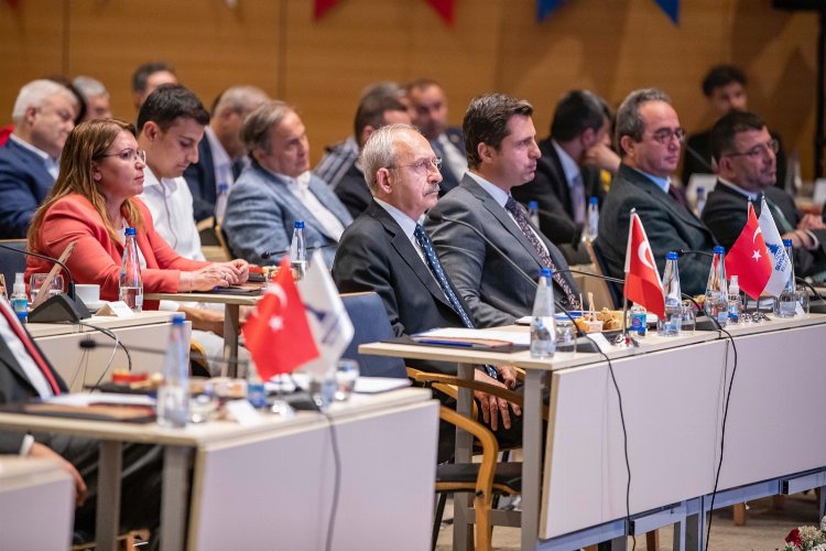 Kılıçdaroğlu'na Başkan Soyer'den İzmir sunumu