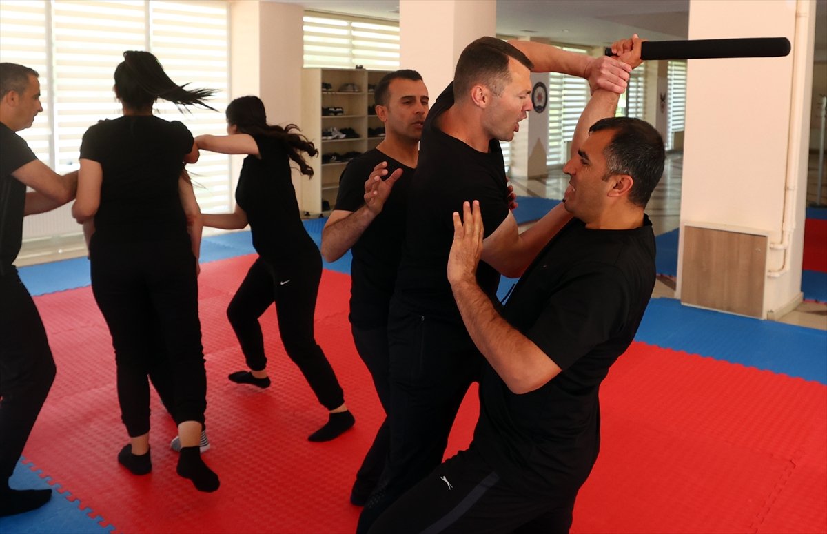 Koruma Eğitim Akademisi'nde zorlu VIP eğitimi