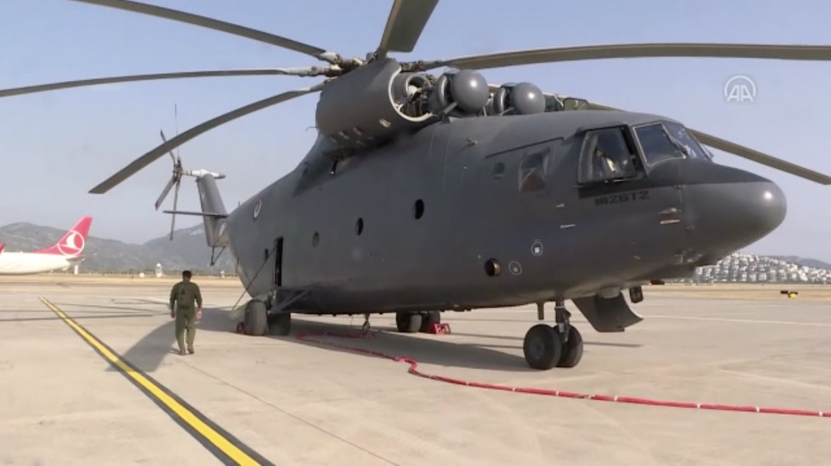 Marmaris'teki yangına Mi26'nın müdahale anları