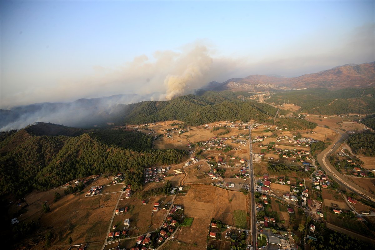 Marmaris'teki yangına Mi26'nın müdahale anları