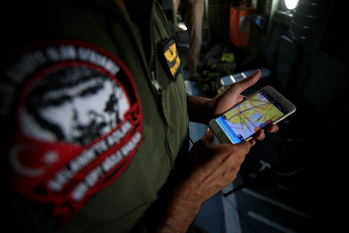 Marmaris'teki yangına Mi26'nın müdahale anları