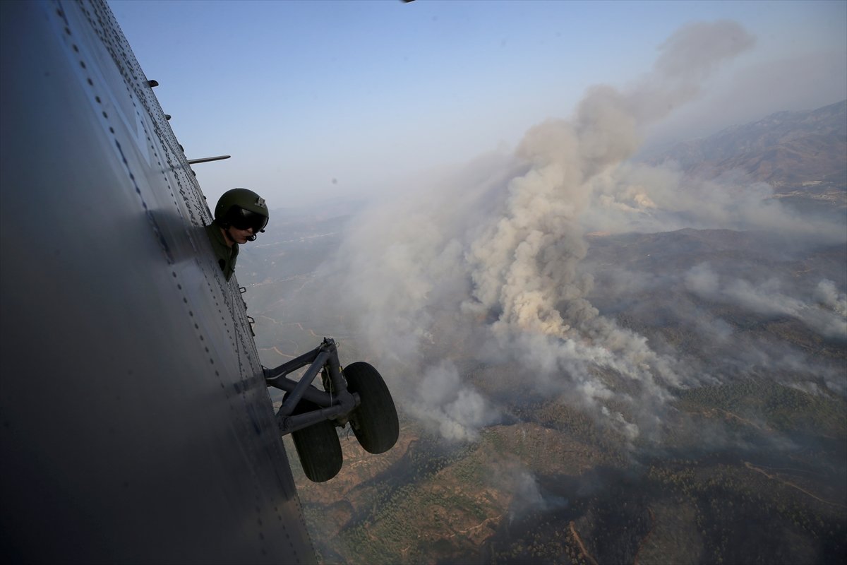 Marmaris'teki yangına Mi26'nın müdahale anları