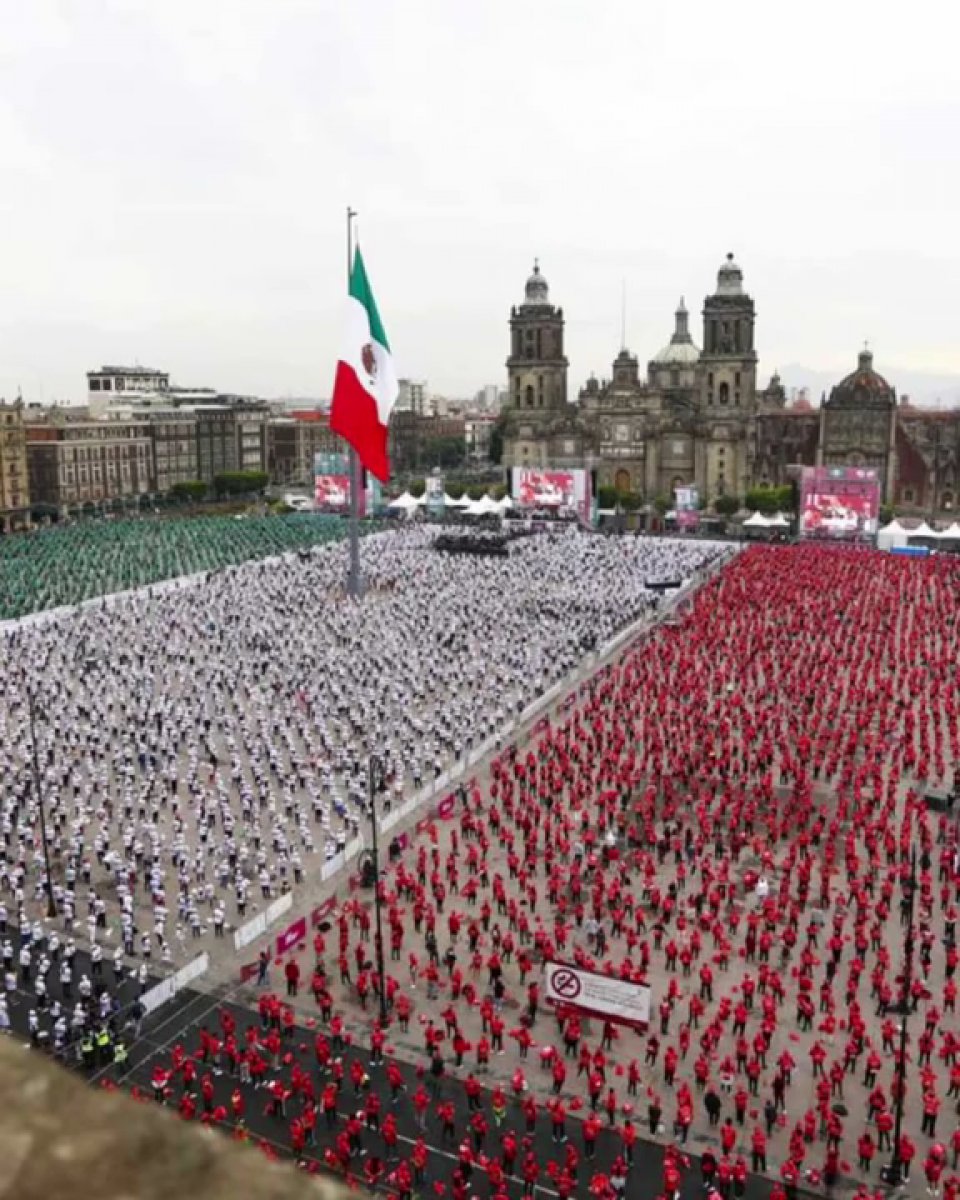 Meksika'da dünyanın en kalabalık boks dersi düzenlendi