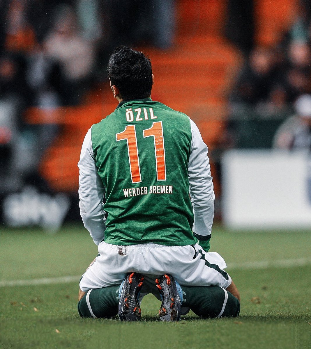 Mesut Özil, Werder Bremen'le temasta