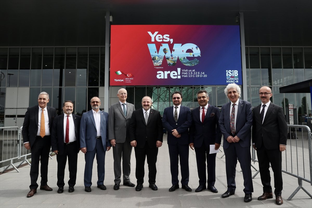 Mustafa Varank, İtalya'da iklimlendirme fuarının açılışını yaptı