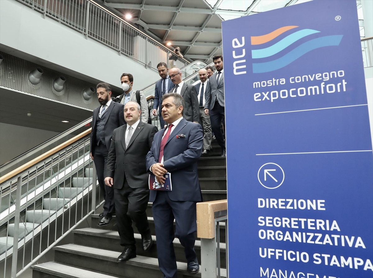 Mustafa Varank, İtalya'da iklimlendirme fuarının açılışını yaptı