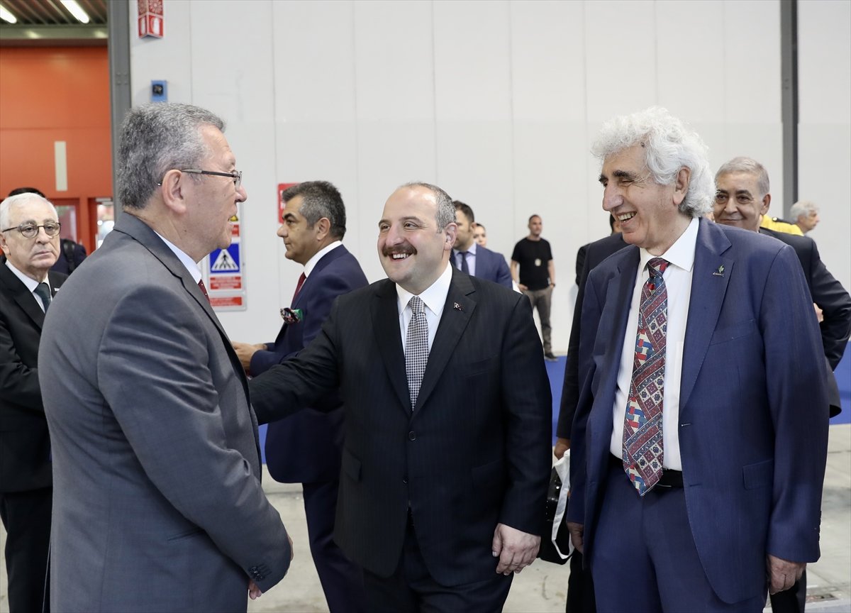 Mustafa Varank, İtalya'da iklimlendirme fuarının açılışını yaptı