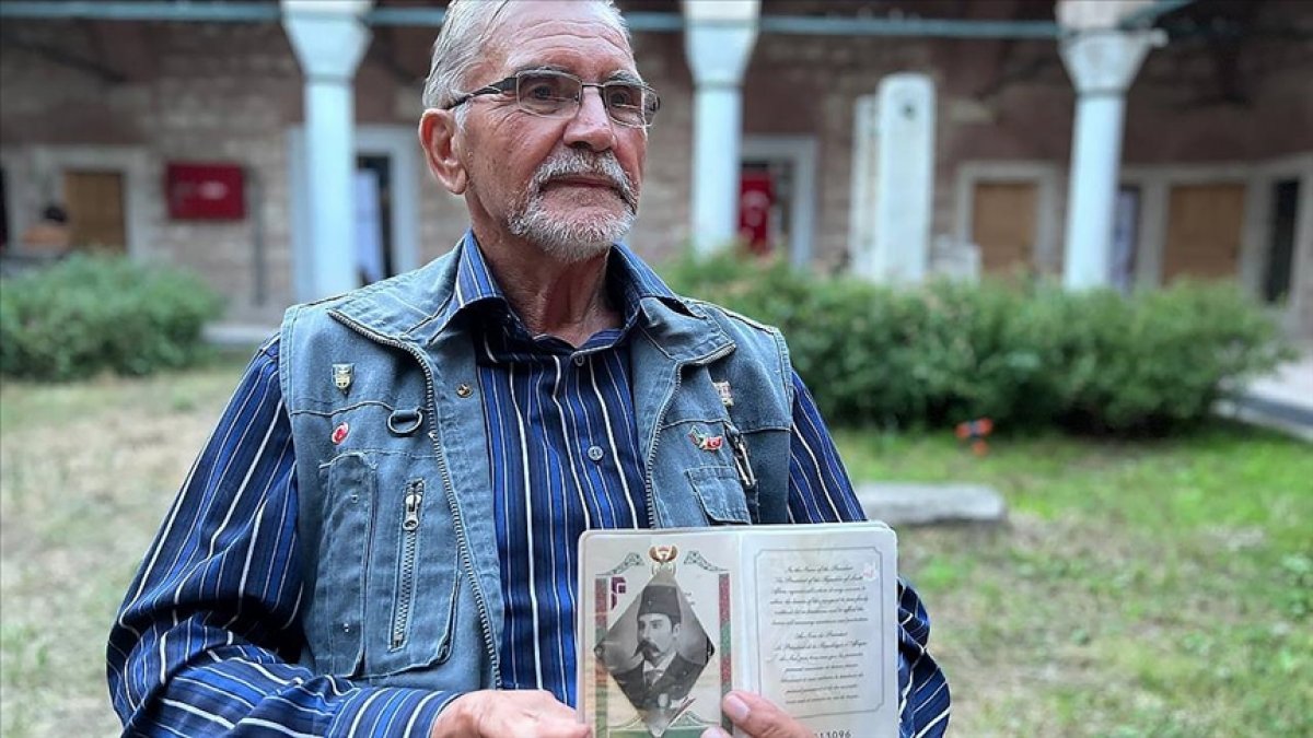 Osmanlı aliminin torunu yıllar sonra ülkesine Türk pasaportuyla geldi