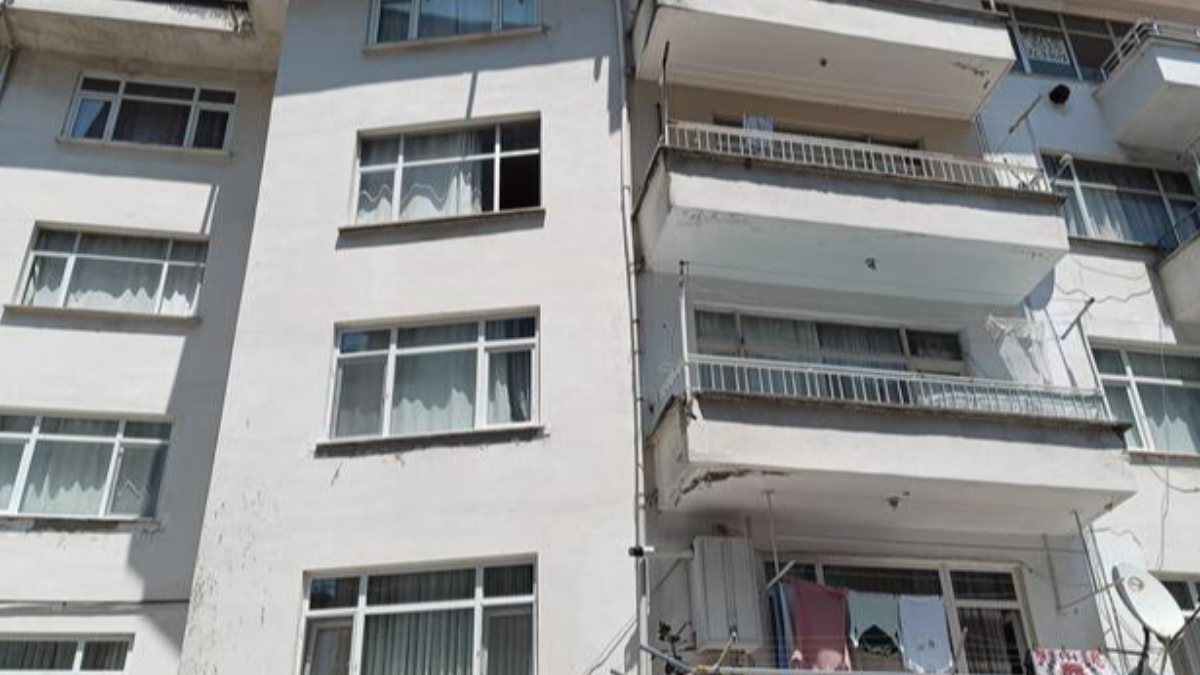 Rize&#039;de vahşi koca, eşini jantla dövüp bıçakla katletti