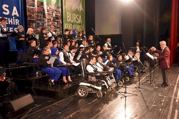 Engelli solistler Bursalı sanatseverlerle buluştu