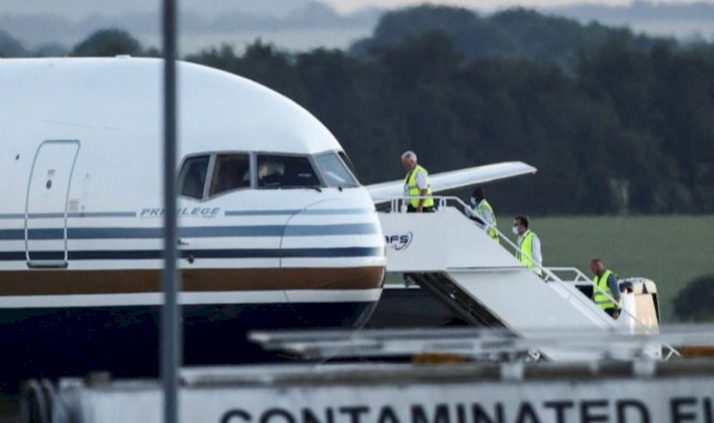 İngiliz basını: Ruanda'ya uçuşun durdurulması, Boris Johnson’a darbe