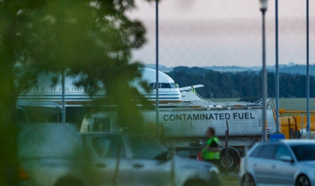 İngiltere'de sığınmacıları Ruanda'ya götürecek olan uçak durduruldu