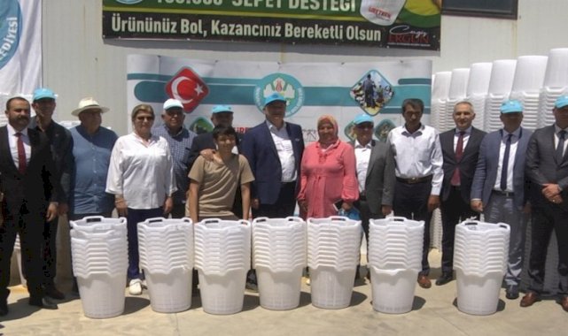 Manisa'da üzüm sepetleri üreticilere ulaştırılıyor