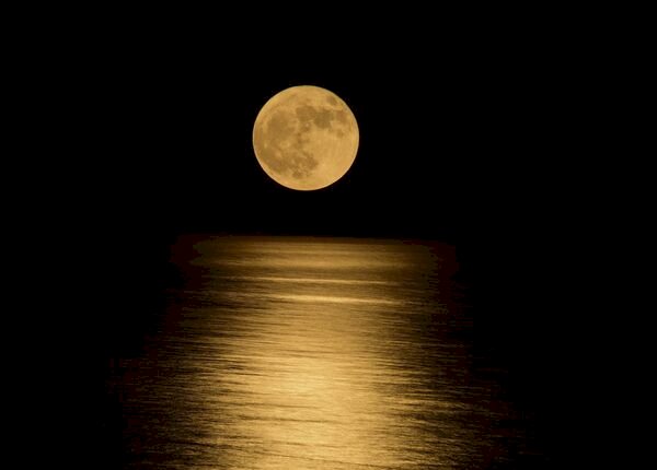 Türkiye'den dolunay manzaraları