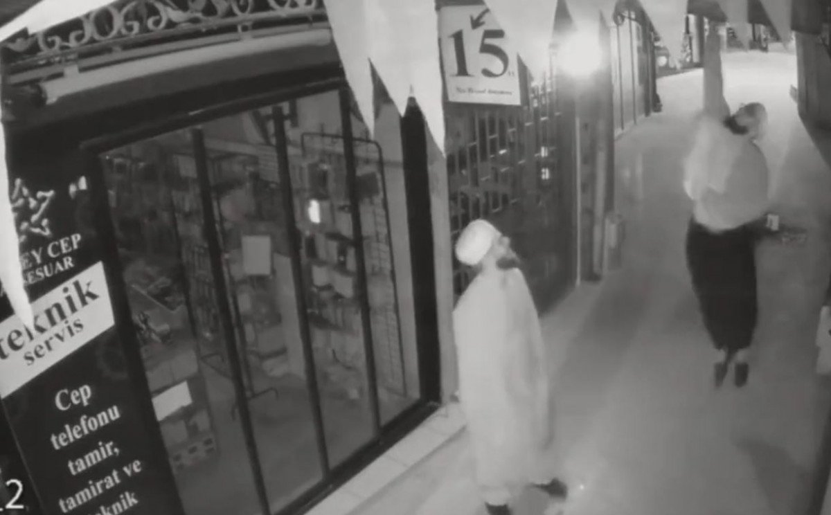 Trabzon'da bayrağa saldıran şüpheli: Psikolojim bozuk