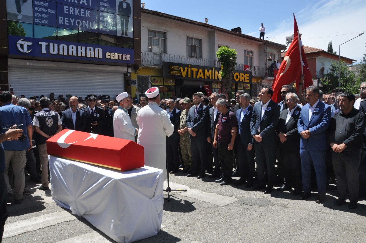 Türkiye şehitlerini uğurluyor