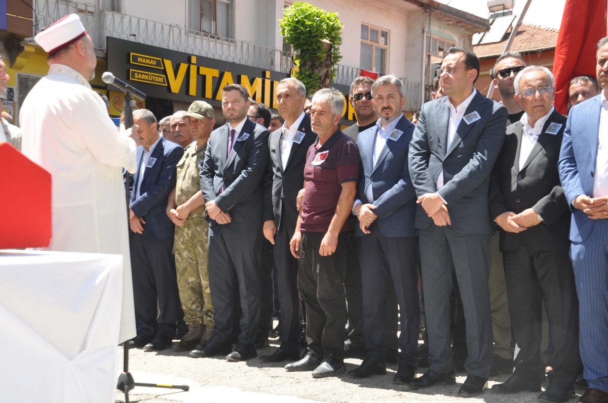 Türkiye şehitlerini uğurluyor