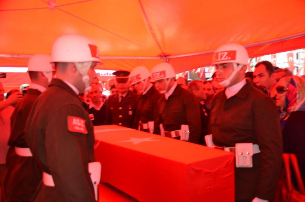 Türkiye şehitlerini uğurluyor